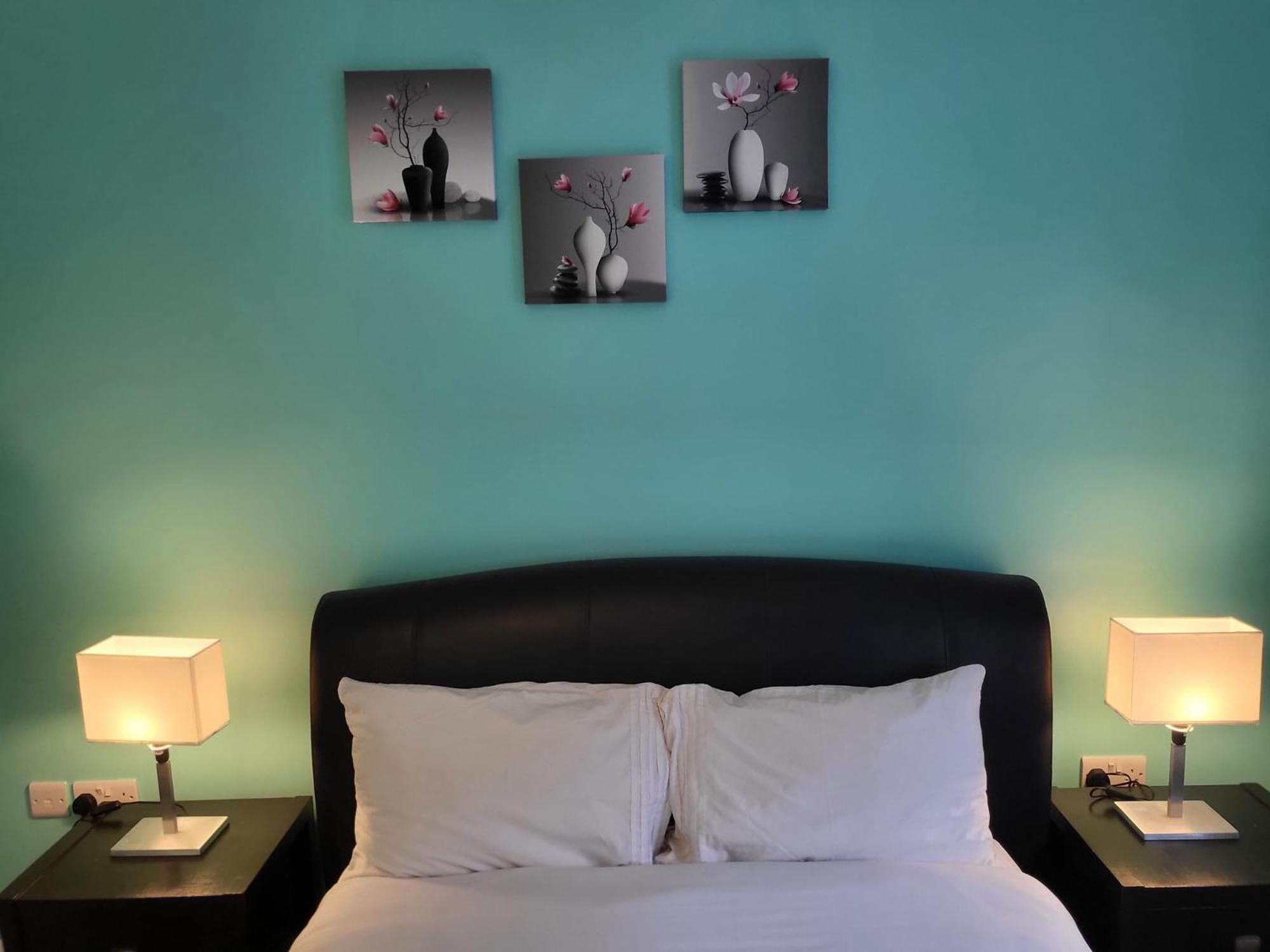 Lovely 2- Bedroom Apartment In Белфаст Экстерьер фото